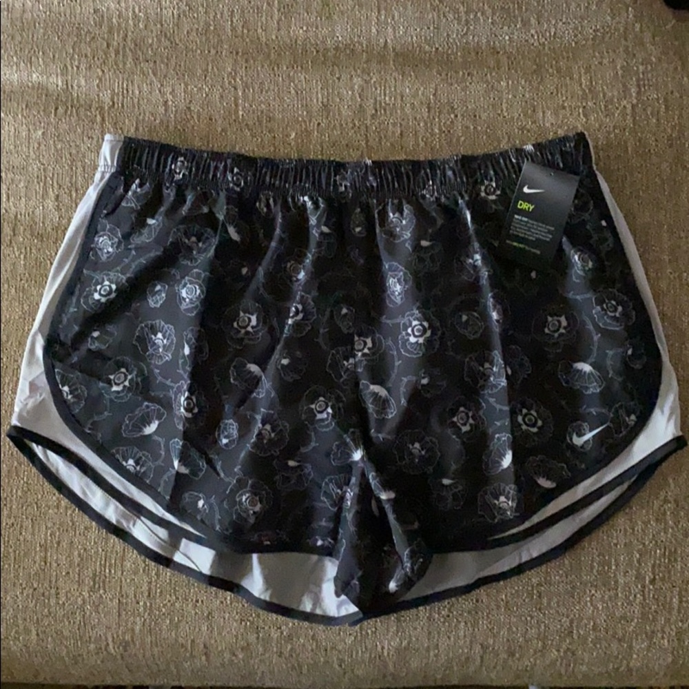 Women’s Nike Dry Running Athletic Shorts 2X Plus